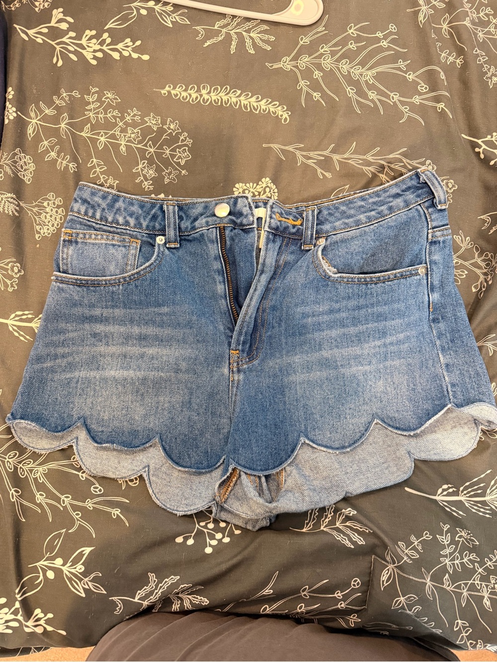H&M Blue Scallop Hem Denim Shorts